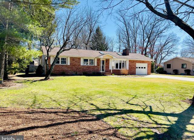 Property at 2199 Nona Dr, Vineland, NJ 08361, 3 beds, 2 baths