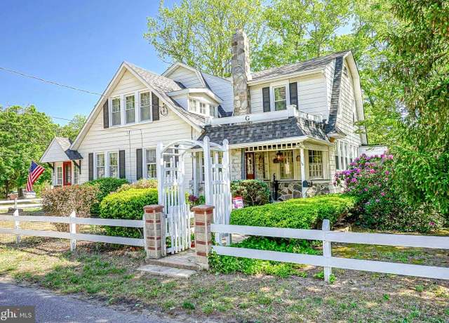 Property at 15 W Grove St, Pine Hill, NJ 08021, 3 beds, 2 baths