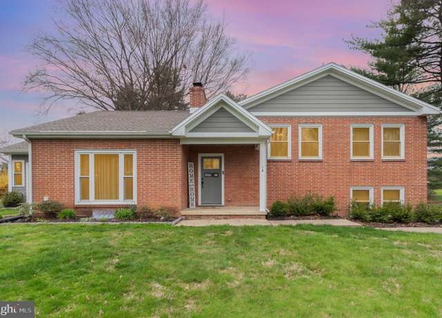Property at 16 Circle Dr, Carlisle, PA 17015, 3 beds, 3 baths