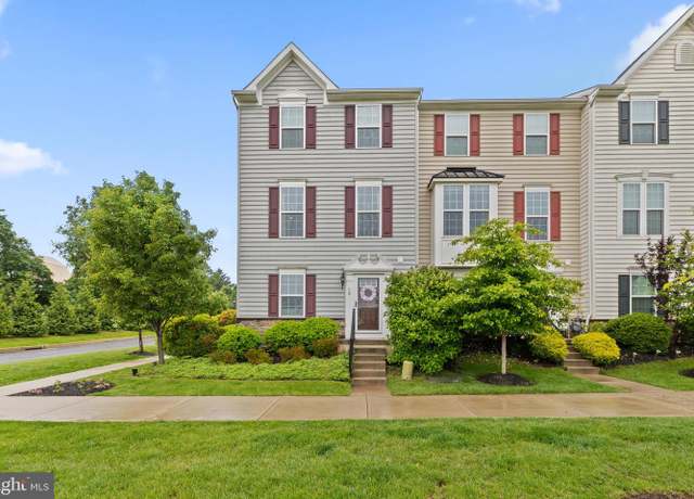 Property at 10 Washington Sq, Spring City, PA 19475, 3 beds, 2.5 baths