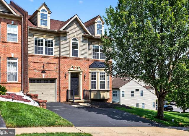 Property at 3129 Woods Edge Dr, Garnet Valley, PA 19060, 4 beds, 3.5 baths