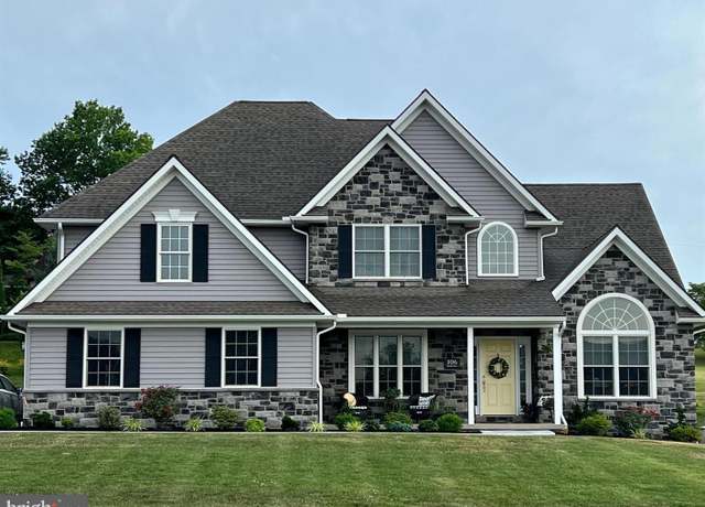 Property at 011 Rolling Meadow Rd, Lebanon, PA 17046, 4 beds, 3 baths