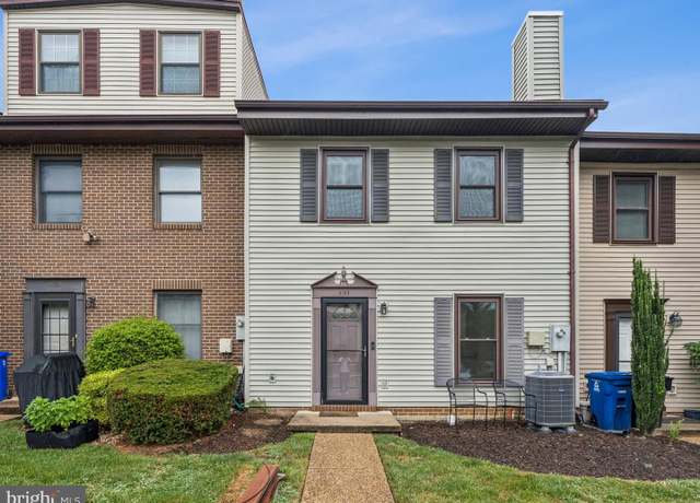 Property at 4103 11th Pl N, Arlington, VA 22201, 2 beds, 2 baths