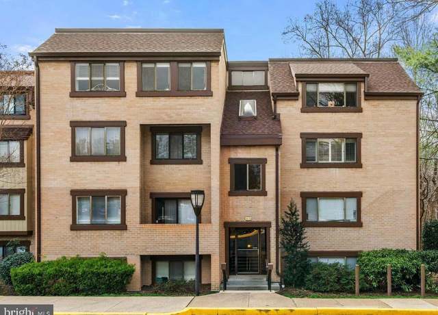 Property at 1675 Parkcrest Cir Unit 4E/300, Reston, VA 20190, 2 beds, 1 bath