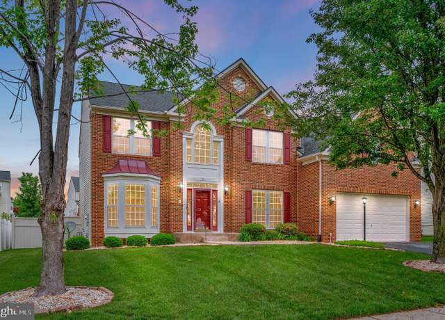 Property at 24 Bruce St, Stafford, VA 22554, 4 beds, 4.5 baths