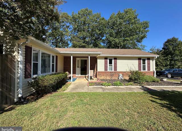 Property at 12 Vista Woods Rd, Stafford, VA 22556, 3 beds, 2 baths