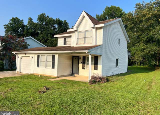 Property at 14 Danbury Dr, Newark, DE 19702, 3 beds, 2.5 baths