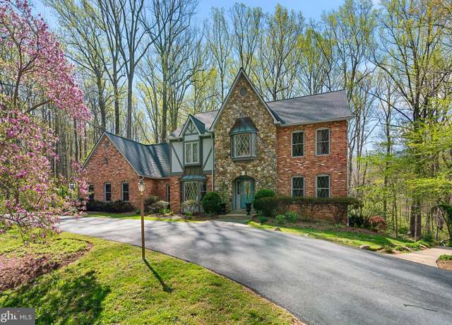 Property at 200 Ashcroft Ct, Ashton, MD 20861, 6 beds, 3.5 baths