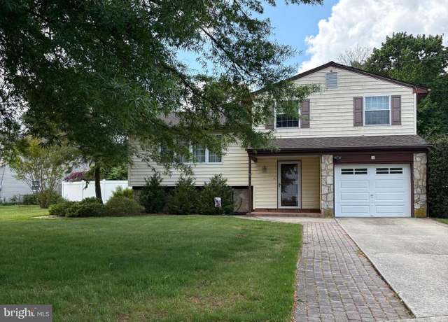 Property at 2 Tomahawk Dr, Marlton, NJ 08053, 4 beds, 1.5 baths