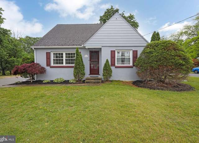 Property at 665 Westmont Ln, Vineland, NJ 08360, 4 beds, 2 baths