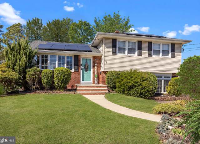 Property at 9 Maplebrook Ct, Cherry Hill, NJ 08034, 3 beds, 1.5 baths