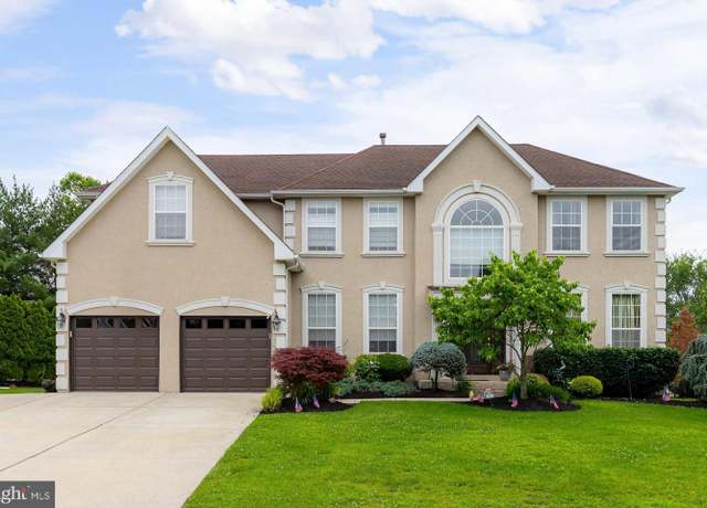 Property at 4 Saddlehorn Dr, Cherry Hill, NJ 08003, 4 beds, 2.5 baths