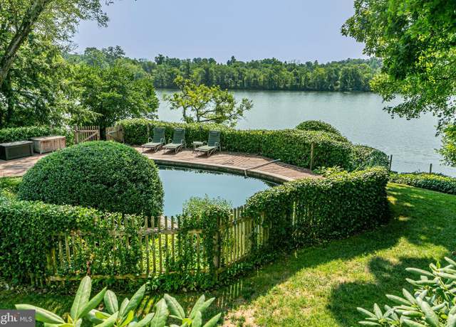Property at 697 Prospect Ave, Princeton, NJ 08540, 3 beds, 4 baths
