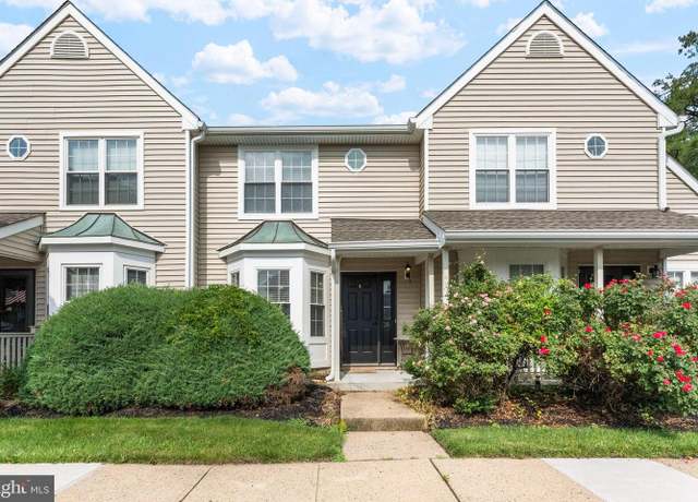 Property at 18 Washington Ct, Hightstown, NJ 08520, 2 beds, 1.5 baths