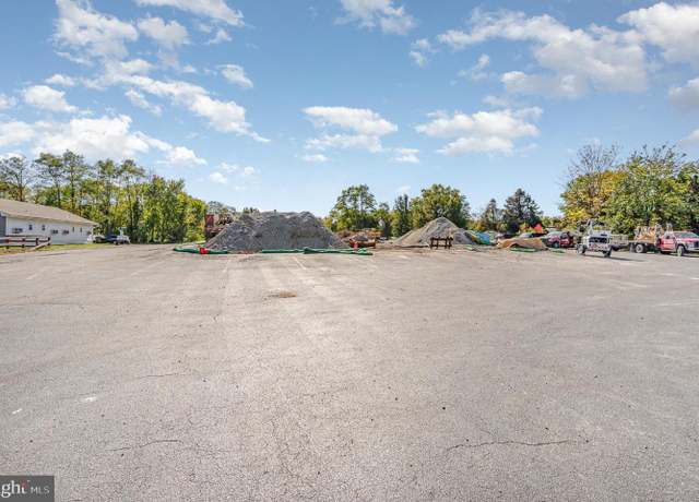 Property at 6431 York Rd, New Oxford, PA 17350