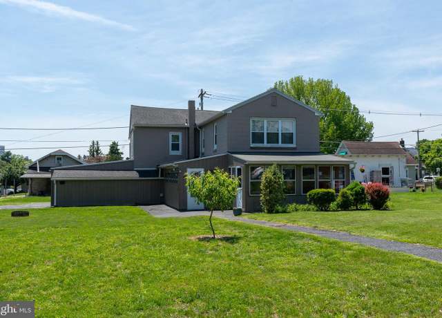 Property at 334 Windsor St, Wyomissing, PA 19610, 3 beds, 1 bath