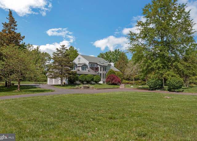 Property at 111 Lonely Rd, Sellersville, PA 18960, 5 beds, 3 baths