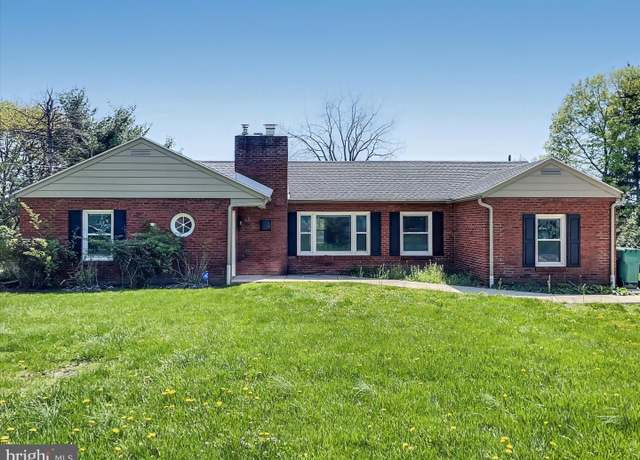 Property at 4451 Motter Ln, Camp Hill, PA 17011, 3 beds, 2 baths