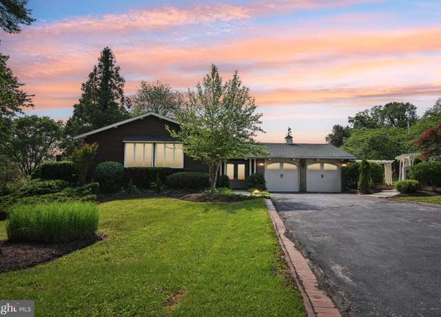 Property at 517 Falcon Rd, Norristown, PA 19403, 3 beds, 2.5 baths