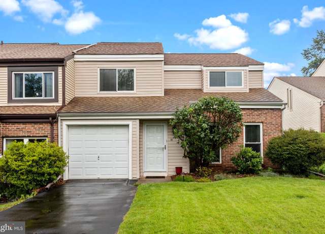 Property at 14 Log Pond Dr, Horsham, PA 19044, 3 beds, 2.5 baths