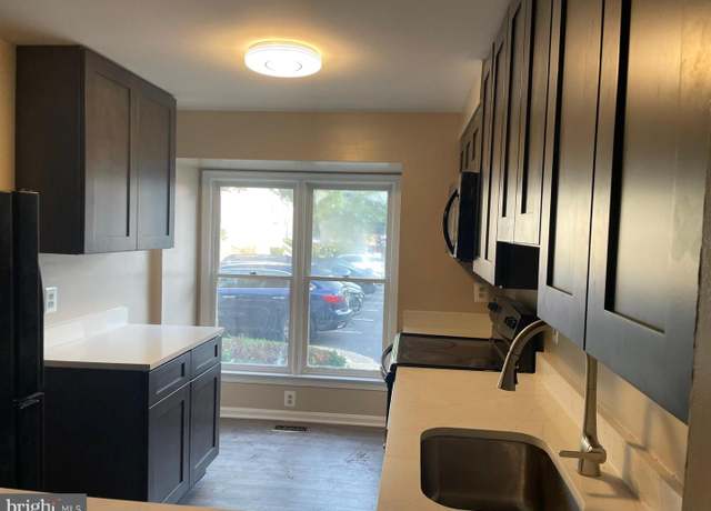 Property at 6185 Little Valley Way, Alexandria, VA 22310, 3 beds, 2.5 baths