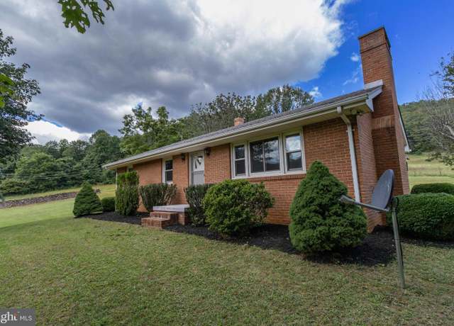 Property at 90 Smedley Ln, Bentonville, VA 22610, 3 beds, 2 baths