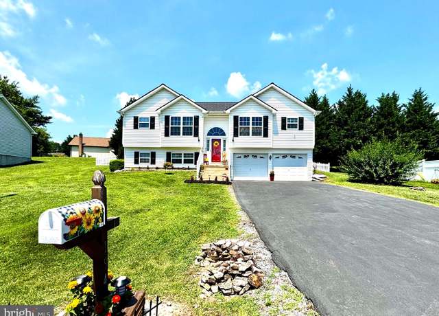 Property at 194 Dinali Dr, Martinsburg, WV 25403, 3 beds, 3 baths
