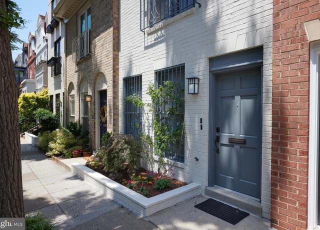 Property at 2009 Hillyer Pl NW, Washington, DC 20009, 3 beds, 3.5 baths