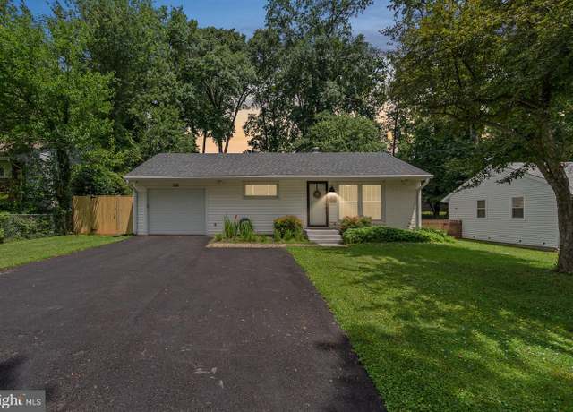 Property at 118 Tulip Dr, Gaithersburg, MD 20877, 4 beds, 2 baths