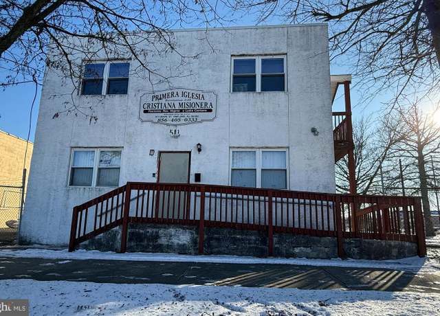 Property at 511 E Grape St, Vineland, NJ 08360, 2 beds, 2.5 baths