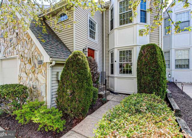 Property at 8002 Birdie Ln, Doylestown, PA 18901, 3 beds, 2.5 baths