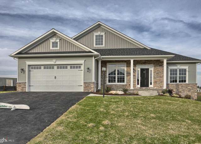 Property at 021 Rolling Meadow Rd, Lebanon, PA 17046, 3 beds, 2 baths