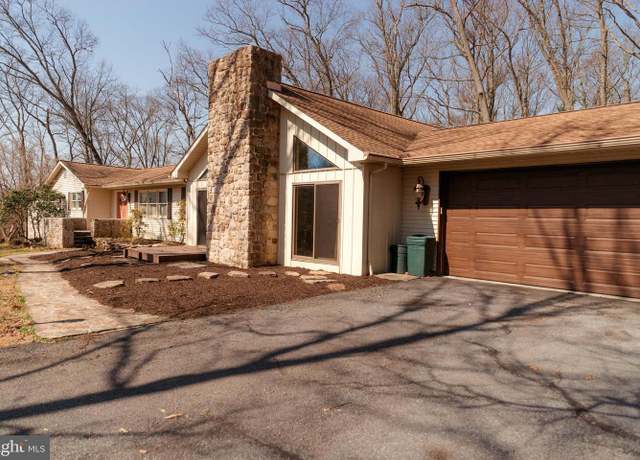 Property at 9 Bixler Ln, Duncannon, PA 17020, 4 beds, 3 baths