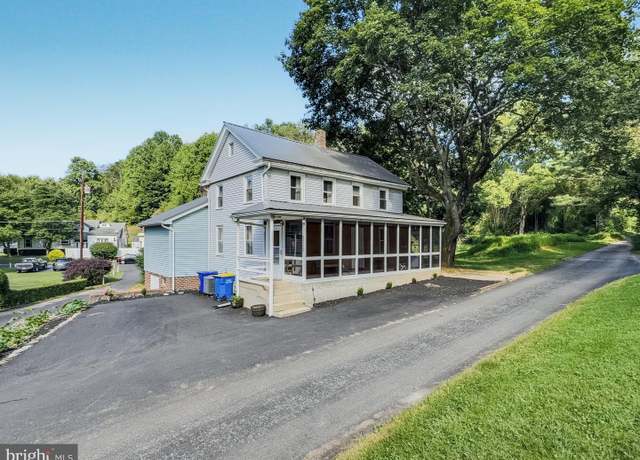 Property at 10973 Centerville Ln, Glen Rock, PA 17327, 3 beds, 2 baths