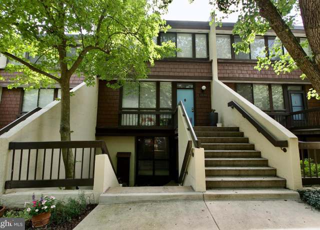 Property at 2222 S Quincy St #1, Arlington, VA 22204, 2 beds, 2.5 baths