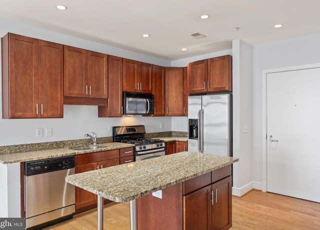 Property at 1800 Wilson Blvd #305, Arlington, VA 22209, 1 bed, 1 bath