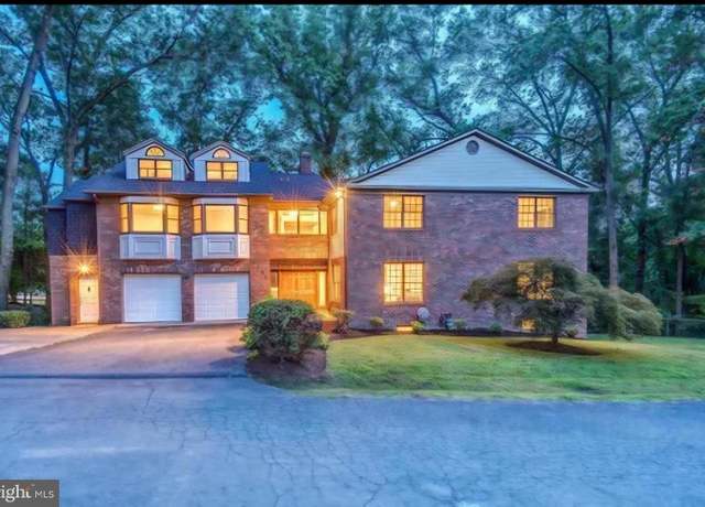 Property at 3436 Holly Rd, Annandale, VA 22003, 7 beds, 6 baths