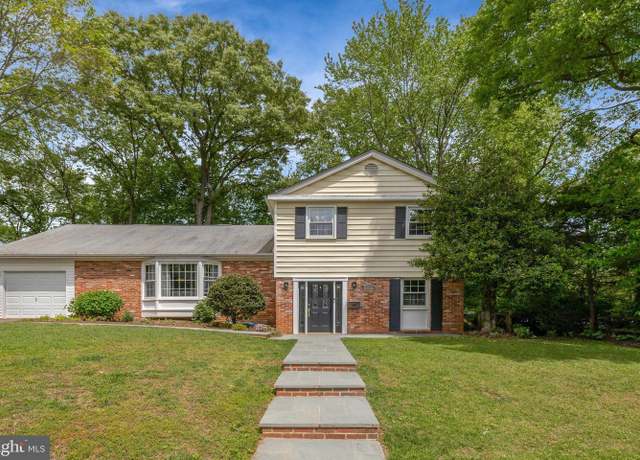 Property at 4303 S Valiant Ct, Annandale, VA 22003, 5 beds, 2.5 baths