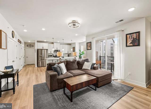 Property at 23669 Golden Embers Sq #302, Ashburn, VA 20148, 2 beds, 2 baths