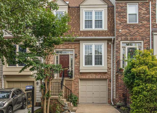 Property at 46932 Trumpet Cir, Sterling, VA 20164, 4 beds, 3.5 baths