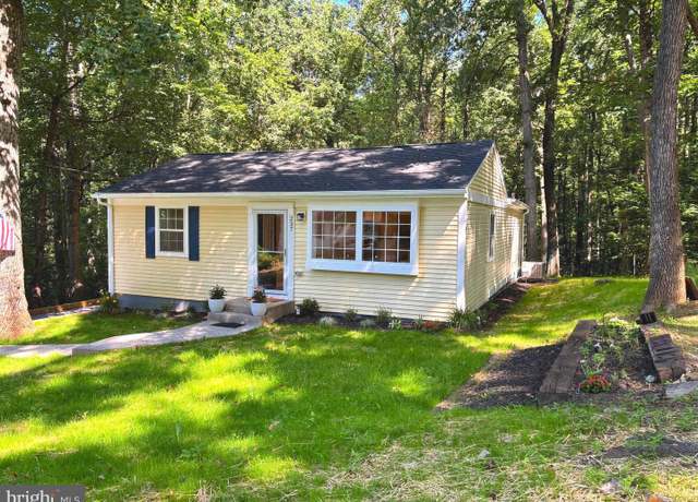 Property at 237 Oakridge Dr, Harpers Ferry, WV 25425, 3 beds, 2 baths