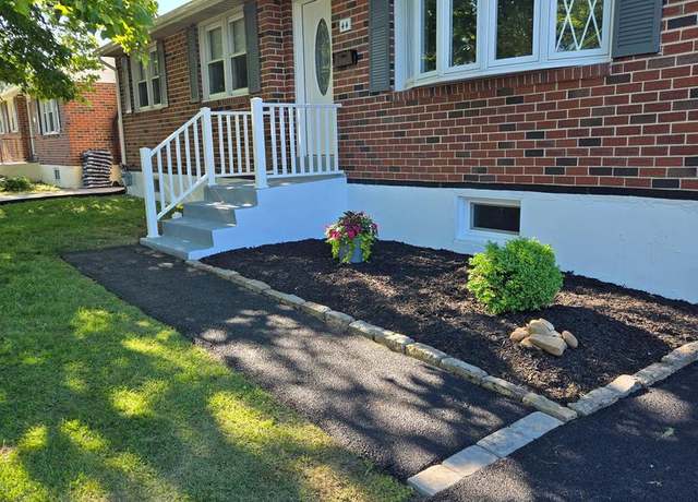 Property at 44 Monticello Blvd, New Castle, DE 19720, 5 beds, 3 baths