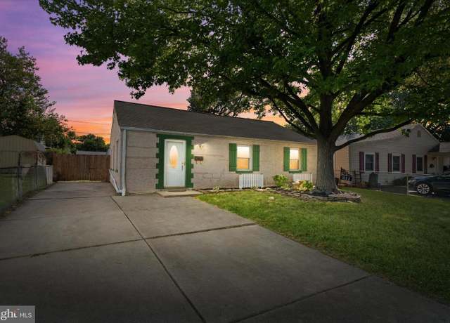 Property at 211 May Ave, New Castle, DE 19720, 3 beds, 1 bath