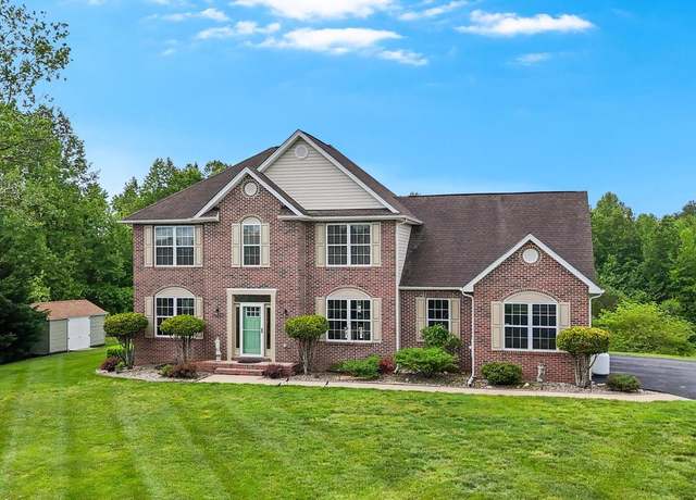 Property at 15735 Hens Rest Ln, Waldorf, MD 20601, 4 beds, 4.5 baths