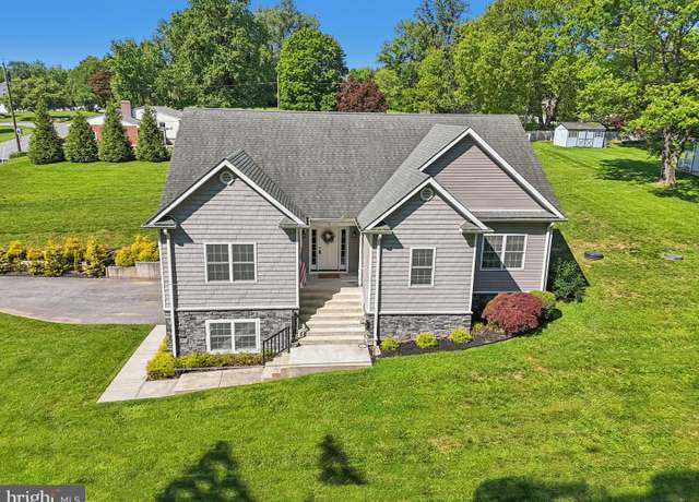Property at 4302 Howard Dr, Sykesville, MD 21784, 3 beds, 3 baths