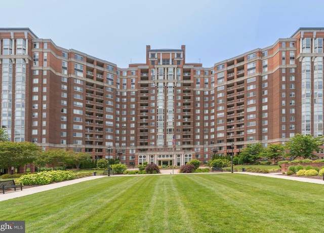 Property at 5809 Nicholson Ln #301, Rockville, MD 20852, 2 beds, 2.5 baths