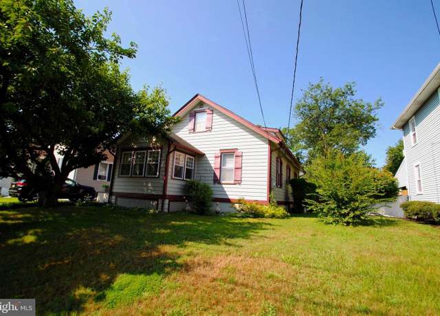 Property at 317 Maple Ave, Delanco, NJ 08075, 2 beds, 2 baths