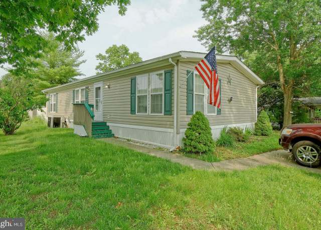 Property at 70 Hazeltop Dr, Sicklerville, NJ 08081, 2 beds, 2 baths
