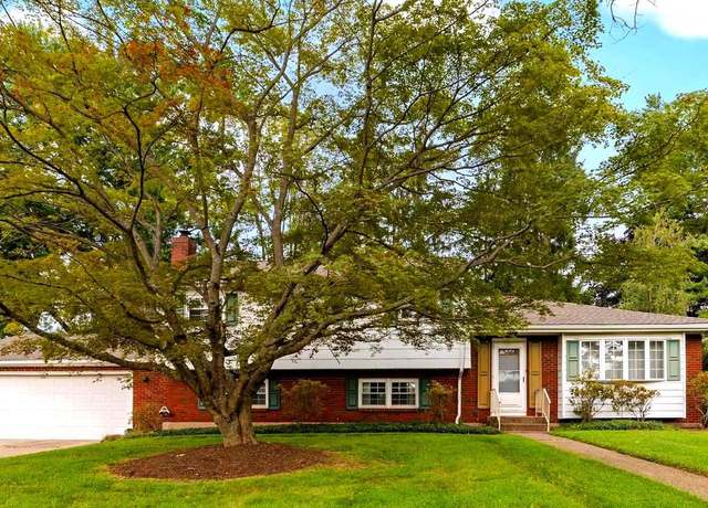 Property at 6 Hickory Hl, Ewing, NJ 08618, 4 beds, 2.5 baths