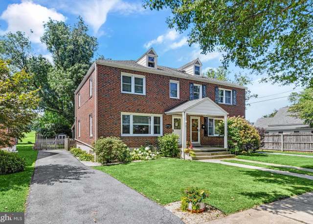 Property at 22 Lawndale Rd, Wyomissing, PA 19610, 3 beds, 2 baths